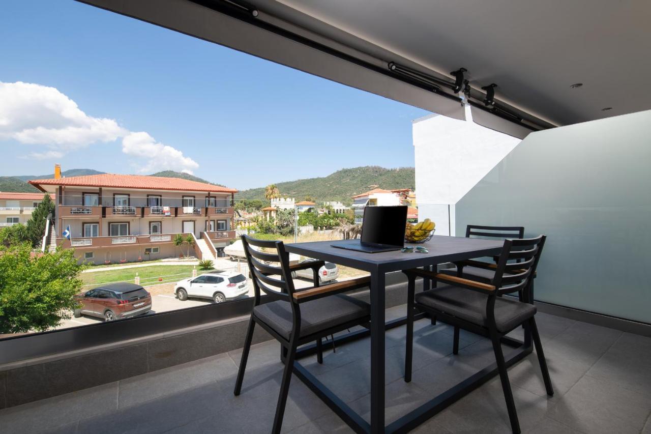Sky Luxury Suites Sarti Exterior foto